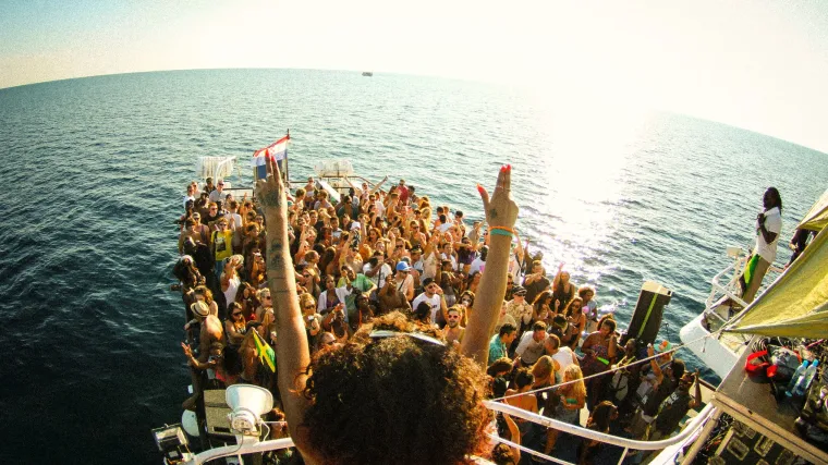 Bass će odjekivati pulskim zaljevom