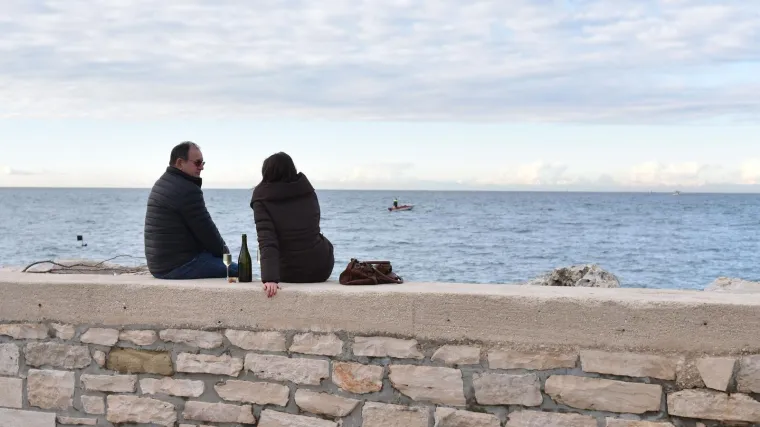 Crno se pi&scaron;e ekipi sa zidića: &Scaron;ibenska vlast od sada pijančevanje u javnosti rje&scaron;ava uz policiju