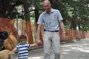 Novi život malenog Cesarea: U Italiji je već upisan u školu, a splitske službe pratit će kako napreduje s ocem