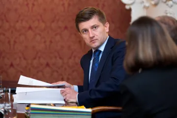 Prihvaćen paket zakona za pomoć blokiranim građanima: Očekuje se deblokada oko 7.000 građana