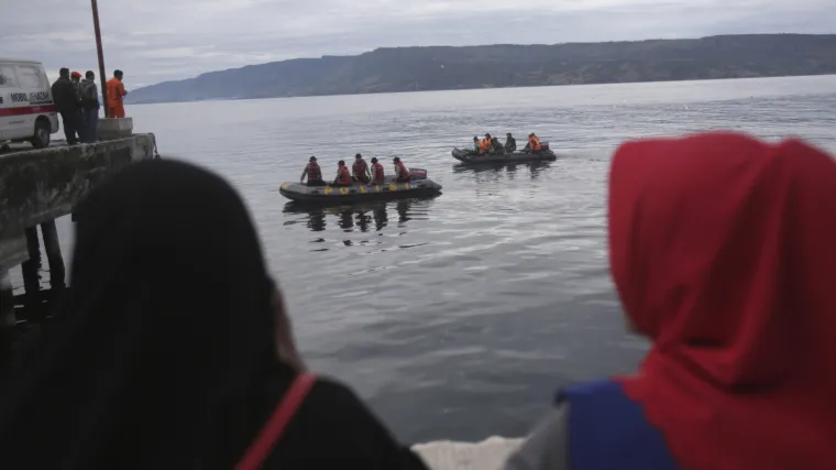 U Indoneziji uhićen kapetan broda potonulog s 200 putnika: Vozio bez karata i popisa putnika