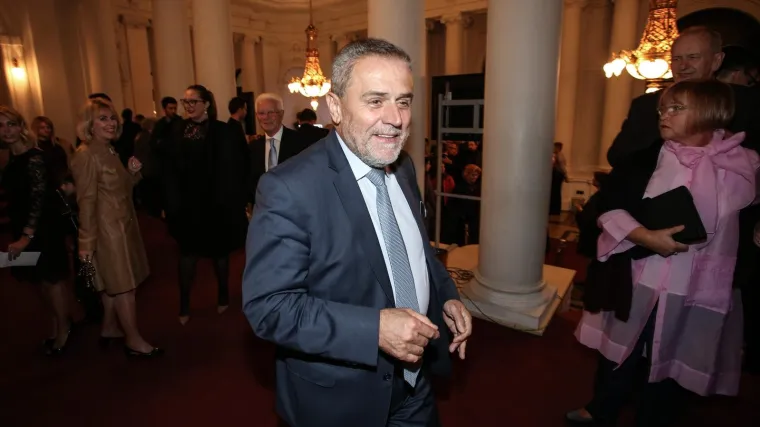 Osim službenih obaveza, bit će i na mega vjenčanju na srpskoj estradi?