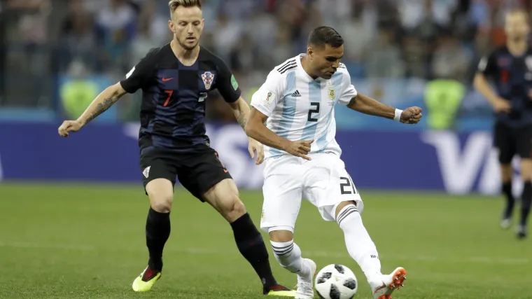 Problemi za Rakitića zbog grube igre Argentine: 'Udarac u rebra je ostavio posljedice'