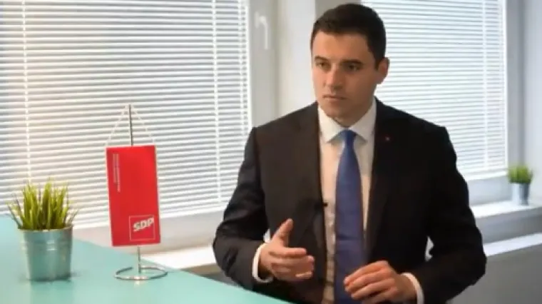 U SDP-U SE OZBILJNO KUHA: Priča se da će pobunjenici krenuti u akciju, a Bernardić je odgovorio u svom stilu - filmićem