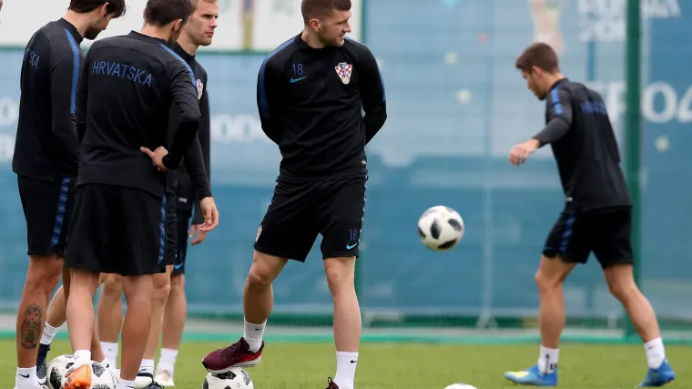 Vatreni odradili posljedni trening prije puta u Rostov: Rebić jo&scaron; uvijek na 'po&scaron;tedi'