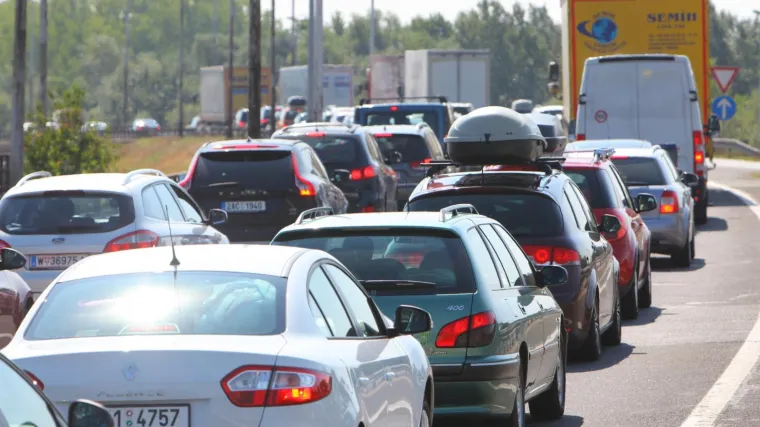 Prva jača smjena gostiju u Istri 'zagu&scaron;ila' Ka&scaron;tel i Plovaniju