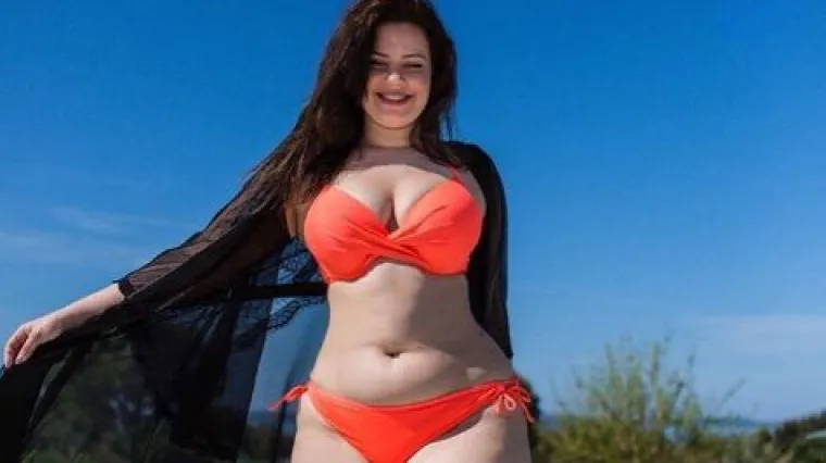 Objavila fotku u bikiniju, obožavatelji je napali zbog jednog detalja