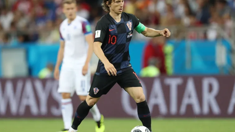 Ovaj video dokazuje da je ponajbolji veznjak na svijetu: Pogledajte kako je Modrić izluđivao Islanđane