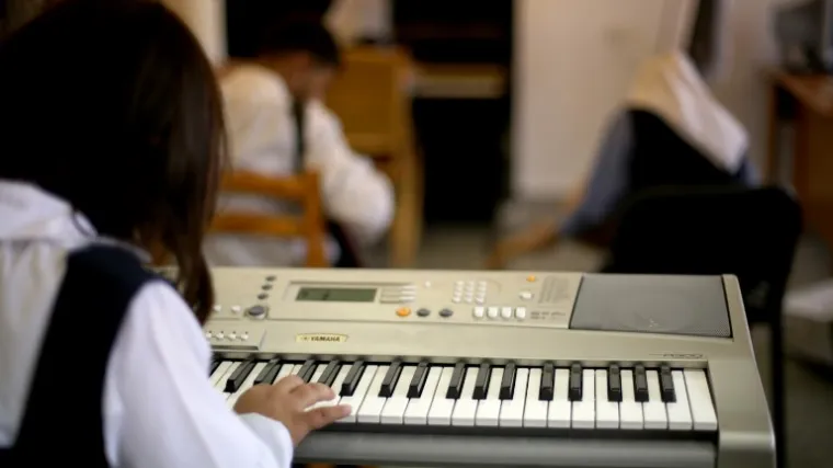 Želite li pobolj&scaron;ati jezične vje&scaron;tine va&scaron;eg djeteta, evo na &scaron;to biste ga trebali upisati