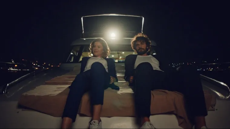 Kerim i Hulija su na izletu, a Kaja otima Bahar (Djevojka sa sela)