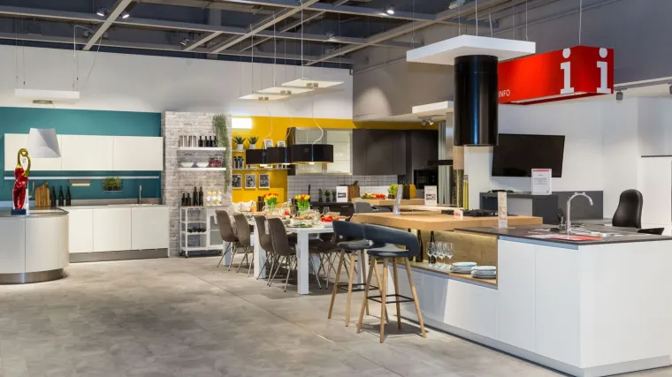 Lesnina XXXL Hrvatska u Zagrebu je otvorila iz temelja preuređen, najnoviji i najmoderniji prodajni centar &ndash; Lesnina XXXL Zagreb East