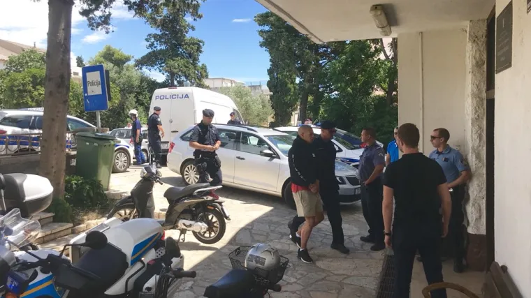 Odveden u postaju u Novalji; hoće li istražiteljima ispričati &scaron;to se dogodilo te noći?