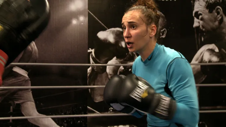 Dokumentarac o na&scaron;oj profesionalnoj boksačici Ivani Habazin priča je o volji, disciplini i vjeri (Djevojka od nula dolara)