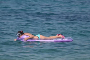 Spašena u posljednji trenutak: Plutala na luftiću 21 sat na otvorenom moru