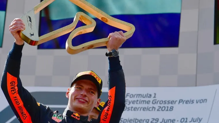 Red Bull ispred dva Ferrarija, utrka iz noćne more za Mercedes