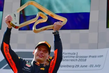 Red Bull ispred dva Ferrarija, utrka iz noćne more za Mercedes