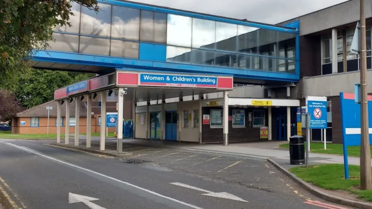 Horor u Engleskoj: Uhitili ženu, sumnjaju da je kriva za smrt osam beba