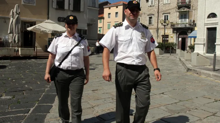 Proveli smo dan sa stranim policajcima u Hrvatskoj i otkrili kako turisti reagiraju na njih