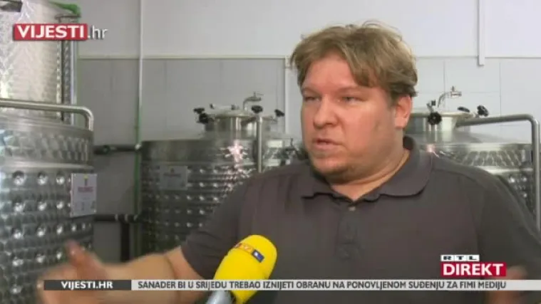 Poduzetnici i birokracija: 'Imam 60 ladica punih papira, lud sam'