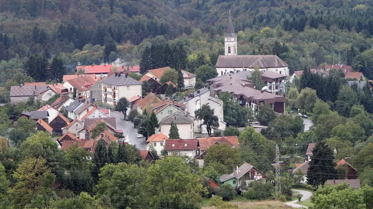 Privlače ulagače, a mladim obiteljima nude kuće, novčane potpore...