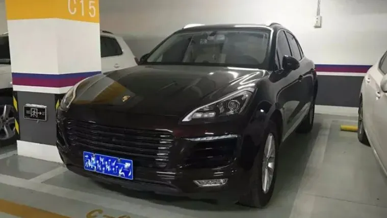 Ni&scaron;ta fejk, samo oriđiđi: Ostavila dečka jer je imao lažni Porche