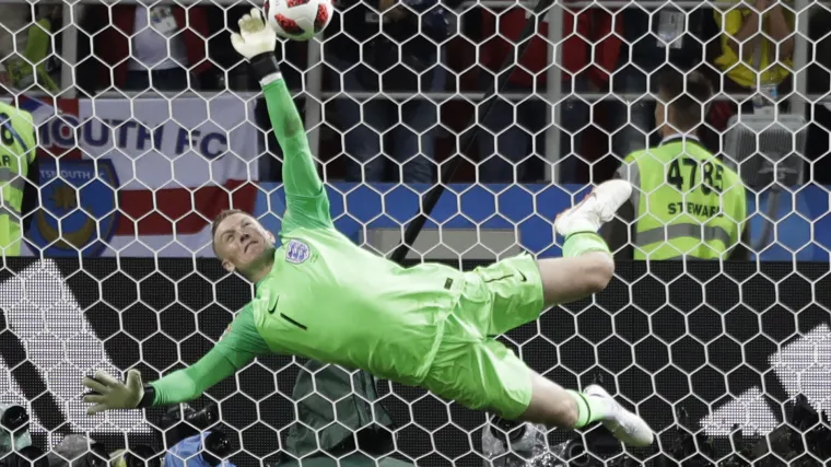 Otočki mediji o prekidu prokletstva: 'Božja ruka i princ Harry'