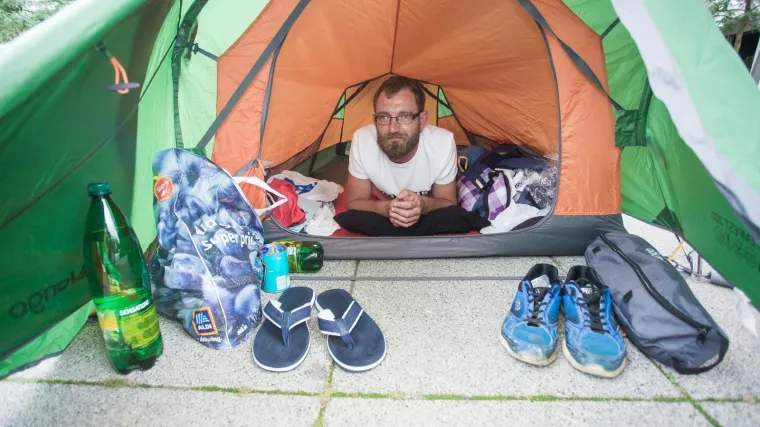 FOTO Prosvjeduje protiv stanja u hrvatskom dru&scaron;tvu: 'Do&scaron;lo je vrijeme da sami počnemo rje&scaron;avati probleme'