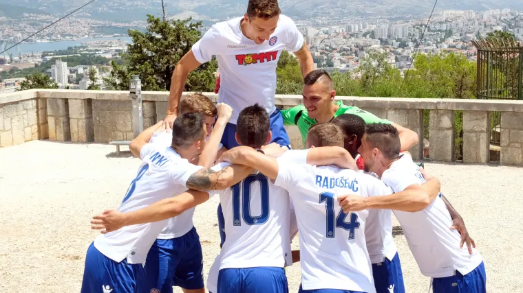 VIDEO Premijerno na Marjanu: Hajduk predstavio dres za novu sezonu