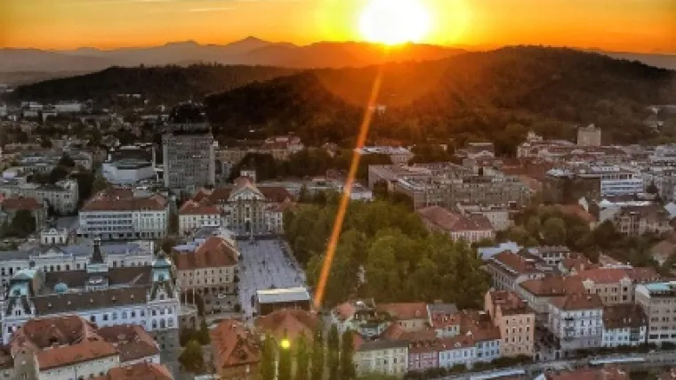 Kad narod ima neograničenu slobodu: Slovenci predlažu Vladi da zabrane industrijski kajmak i parfeme u javnim urednima