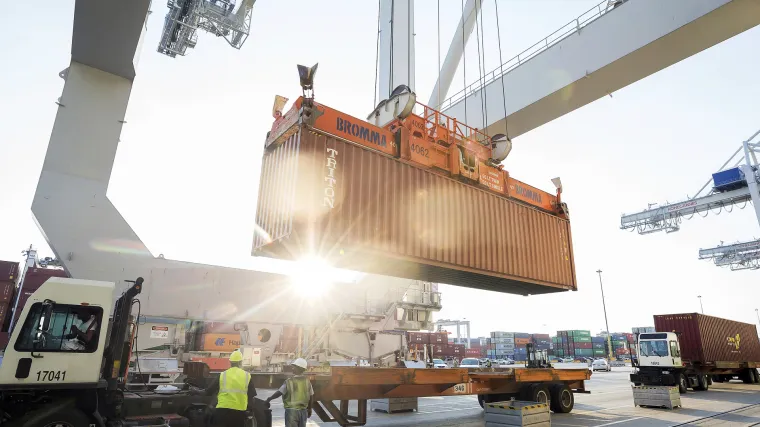 Kina uzvraća protumjerama na američke carine: 'Branimo osobne interese'