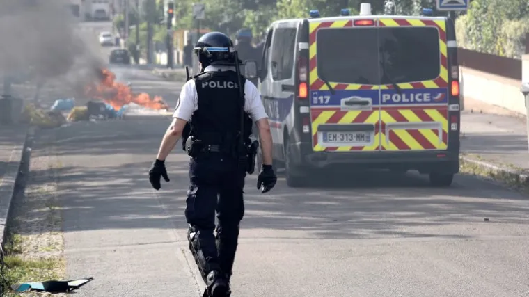 Policajac optužen za ubojstvo mladića koji se nije zaustavio na kontrolnoj točki