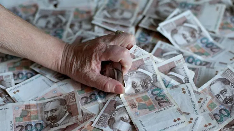 Pazite se prevara: Predstavila se kao djelatnica banke pa sa suradnikom pokrala staricu