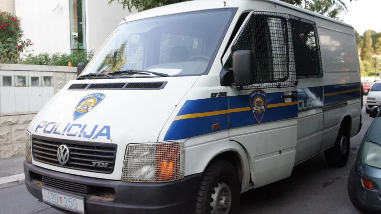 &nbsp;Osam godina zlostavljao ženu i djecu, evo kakve je sve grozote radio