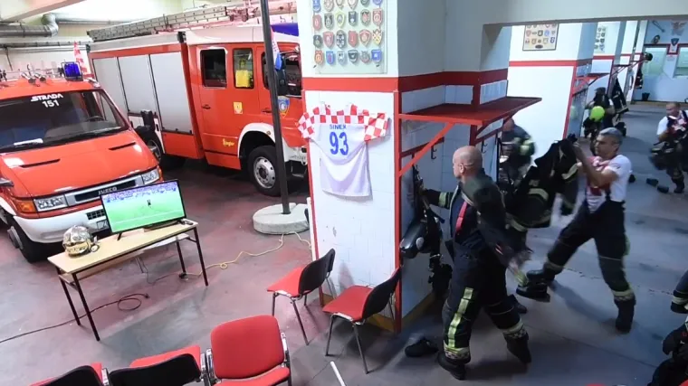 Dajte im da napokon gledaju tekmu u miru! Oprezno danas s pirotehnikom, molba je zagrebačkih vatrogasaca