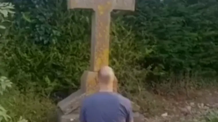 Irska molitva: 'Dragi Bože, podnijet ćemo jo&scaron; dva tjedna bez ki&scaron;e, samo da Engleska ne osvoji trofej!'