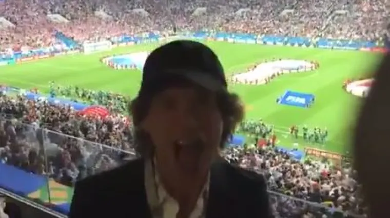 Legendarni roker je na tribinima, evo &scaron;to je poručio