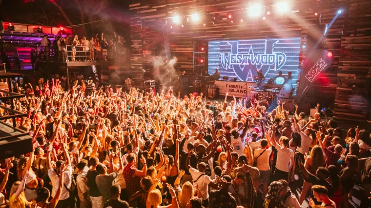 Wiz Khalifa i PartyNextDoor otvorili najvrućji Fresh Island do sada