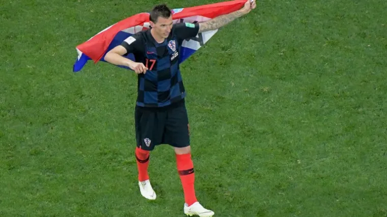 Klanja mu se čitav rodni grad