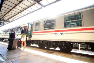 HŽ u ponedjeljak zbog dočeka Vatrenih daruje 50 posto popusta za sve vlakove u smjeru Zagreba