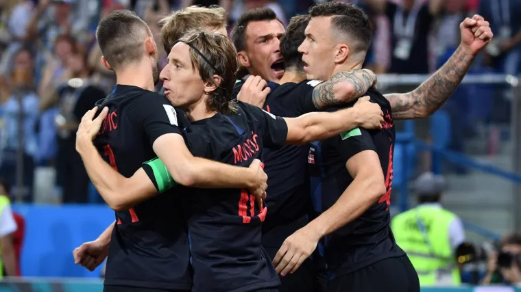 Dalić mijenja jednog igrača u prvih 11 za finale: Peri&scaron;ić će biti spreman