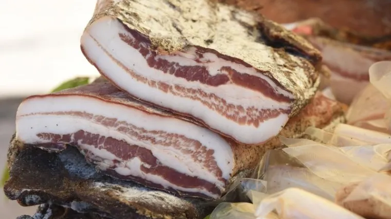 U zatvor na 11 mjeseci zbog krađe osam tabli &scaron;peka i tri teleće koljenice