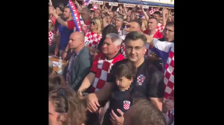 '...nek jače kuca to srce vatreno!'