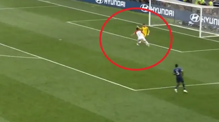 Super Mario zabio nakon Llorisove gluposti, Vatreni odmah pobrali pohvale od ikone Uniteda