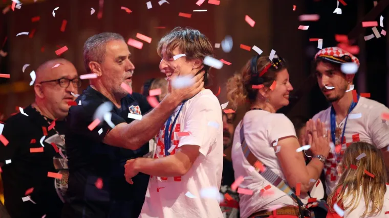 Bandić zahvalio navijačima i svim nadležnim službama na besprijekornom dočeku Vatrenih