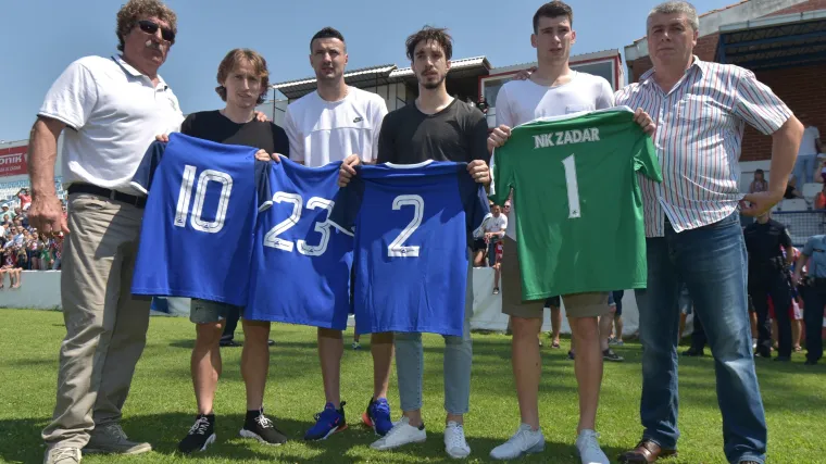 FOTO Vatrena četvorka odala počast Hrvoju Ćustiću: Pogledajte &scaron;to je Suba&scaron;ić poručio Fifi