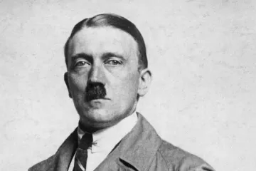 U zatvoru zbog njega zarađivao na veliko: na današnji dan objavljen prvi Mein Kampf