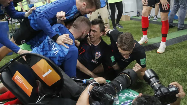 FOTO, VIDEO Snimio najluđe fotke Vatrenih, a sada dolazi u Hrvatsku: 'Bit će mi čast!'