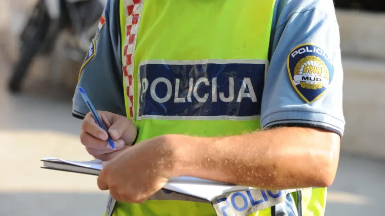 Zaustavili ga u Karlovcu: Bosanac vozio mrtav pijan i bez vozačke