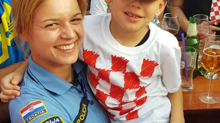 Policajka odu&scaron;evila svojim potezom u Slavonskom Brodu: 'Naklon do poda'