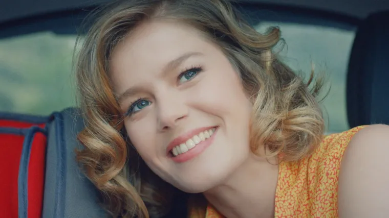 Kako ne bi ostala bez djeteta Hulija s Mehmetom odlazi iz kuće (Djevojka sa sela)